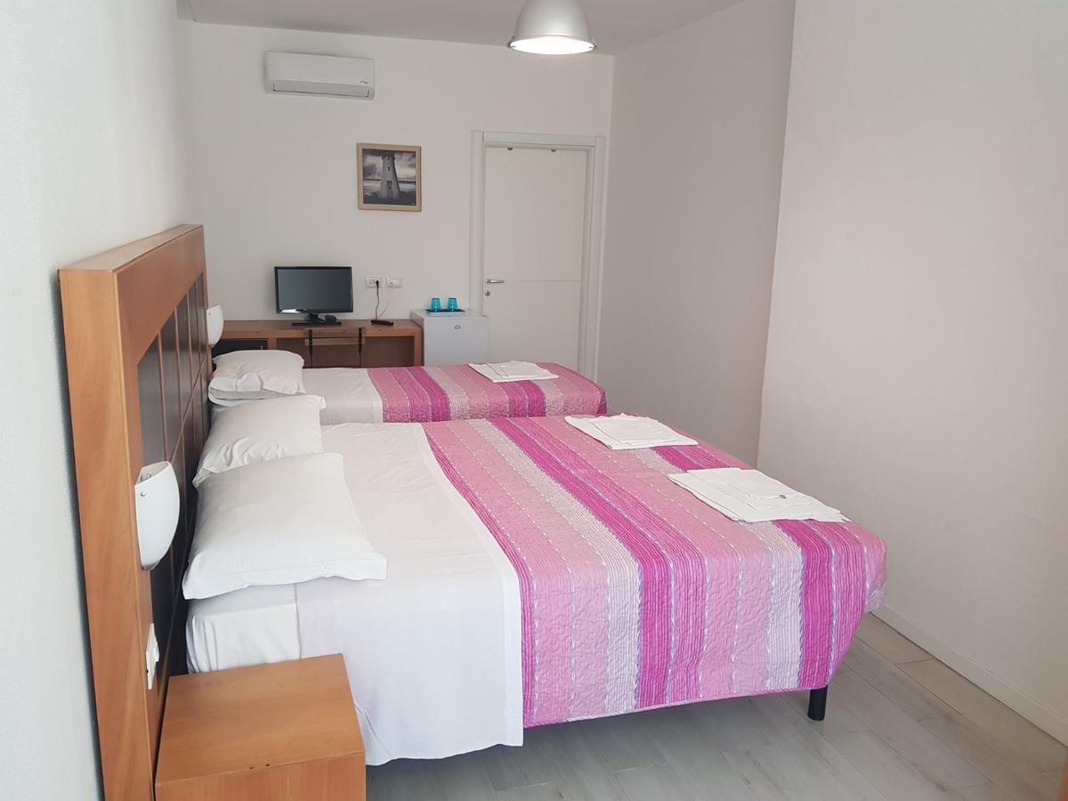 לידו אדריאנו Duna Camere Con Bagno מראה חיצוני תמונה